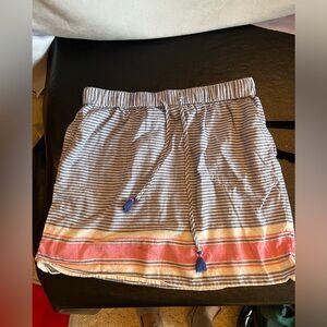 Vineyard vines, soft cotton skirt size small